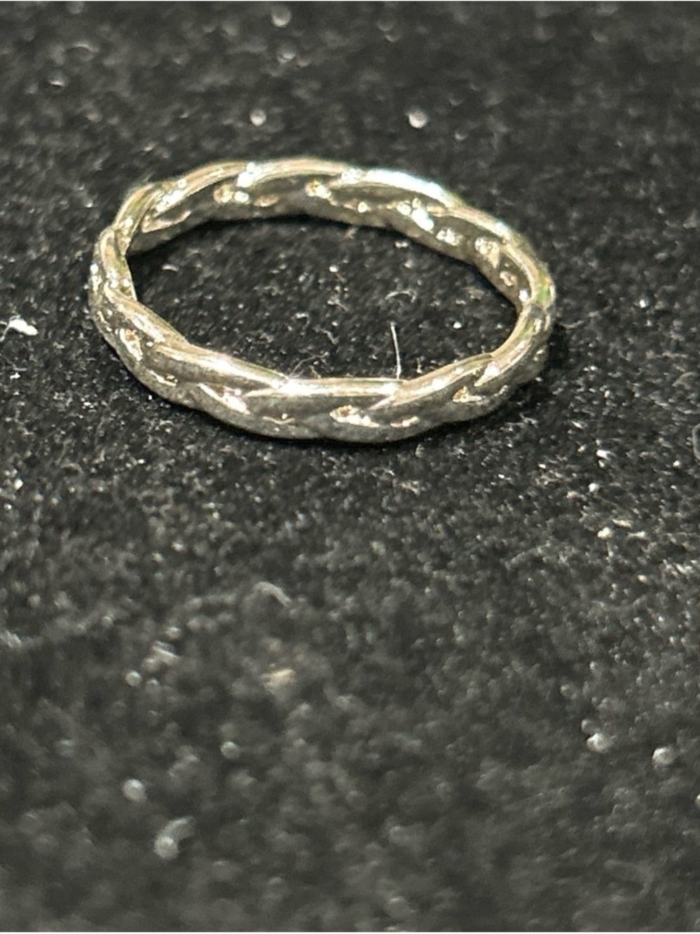 Silver color Twisted Band Ring size 6.5